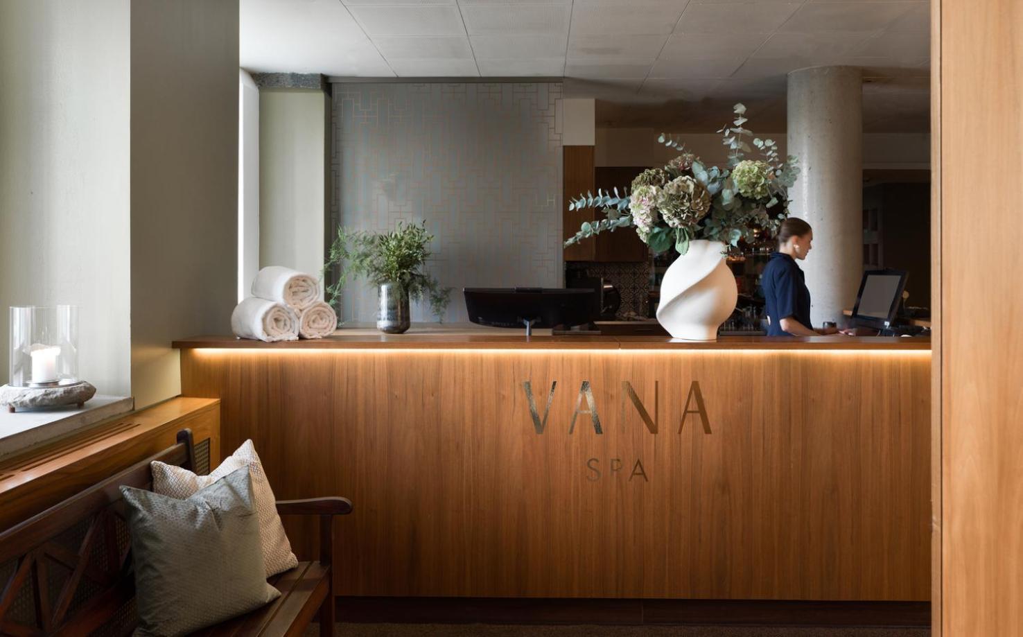 Elite Hotel Marina Tower, Spa & Resort Nacka Exterior photo
